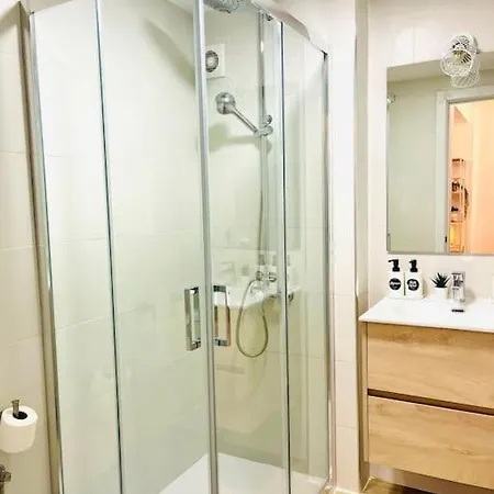 Appartement New Spacious And Cozy - *